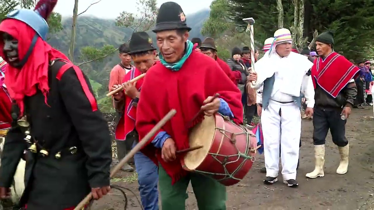 FIESTAS Y TRADICIONES DE LA COMUNIDAD DE MULANLEO