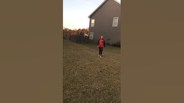 Awesome one handed catch without music