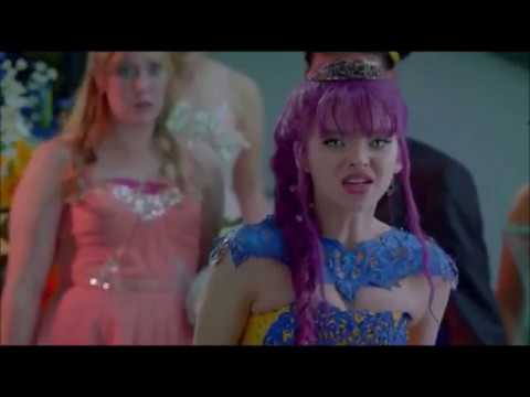 Descendants 2 Mal Vs Uma Youtube