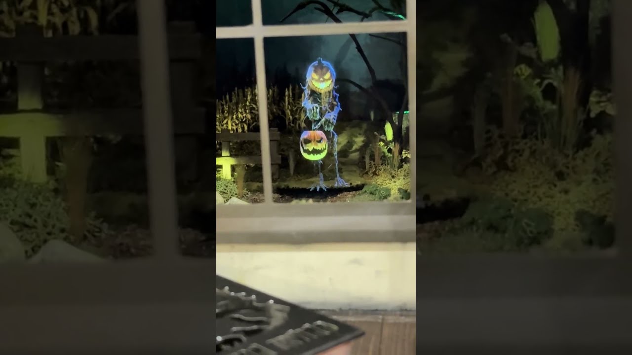 The Hallowindow: 2025 Halloween Haunted Diorama (Pepper's Ghost) Miniature Headless Horseman