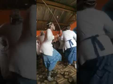 AMAWELE OOFAKU - UYABALEKA