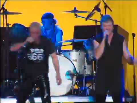 Deep Purple performing live with Jimmy Barnes live in 2001