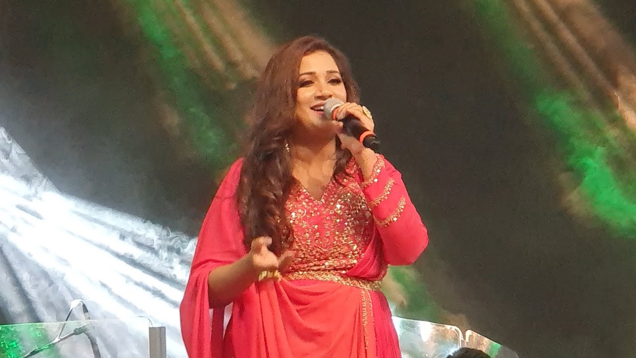Shreya Ghoshal Live in concert/ AV / Dewaani Mastaani/ Entry song/ 60th Bengaluru Ganesh utsava
