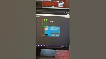 Kelas 5 sedang belajar program dasar arduino di wokwi