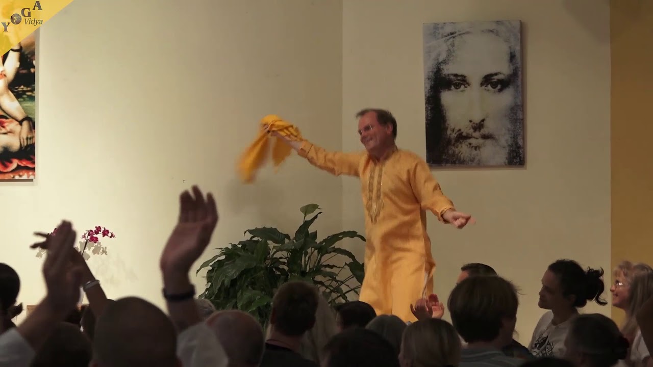 Maha Mantra - Vaiyasaki Prabhu yoga para niños