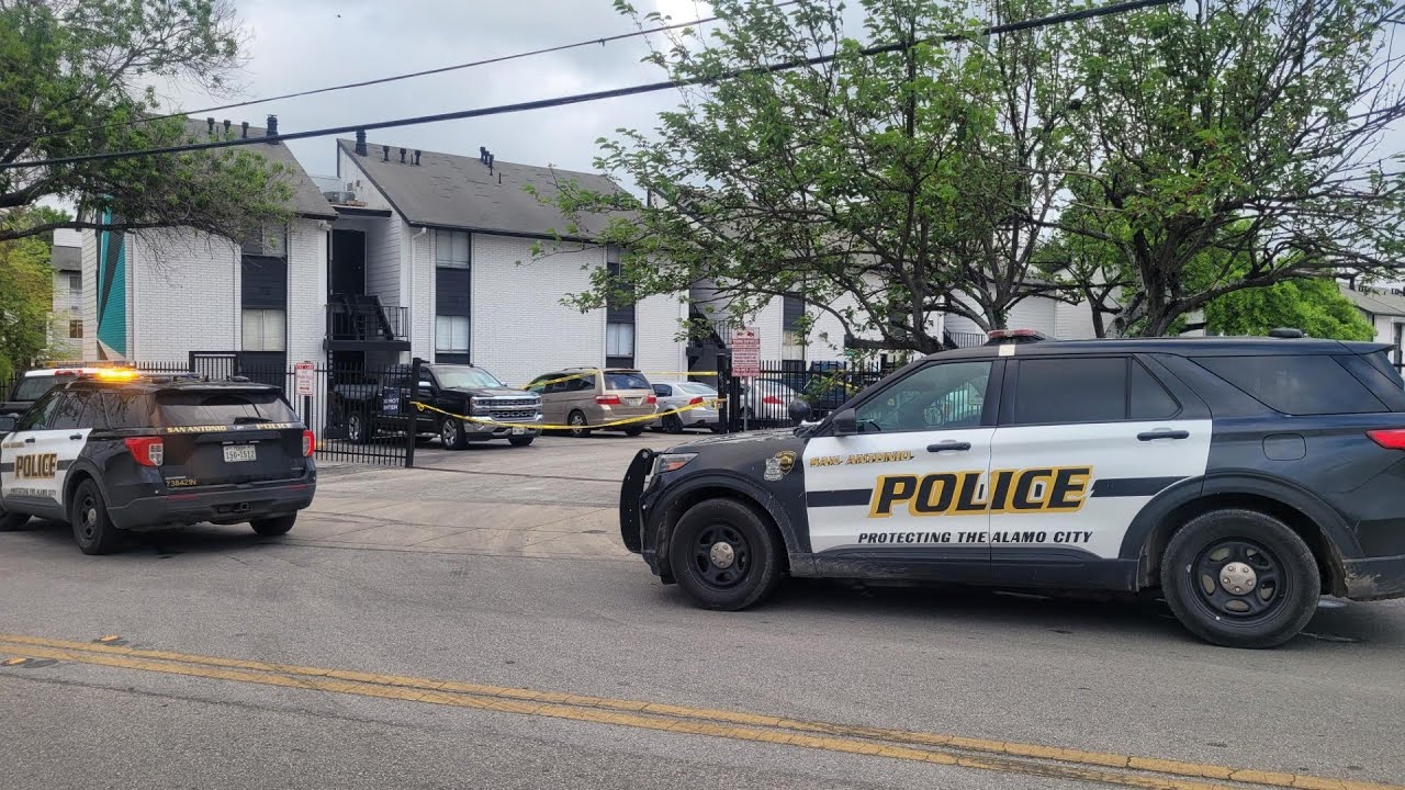 Man shot, killed in stairwell at North Side apartment complex, police ...