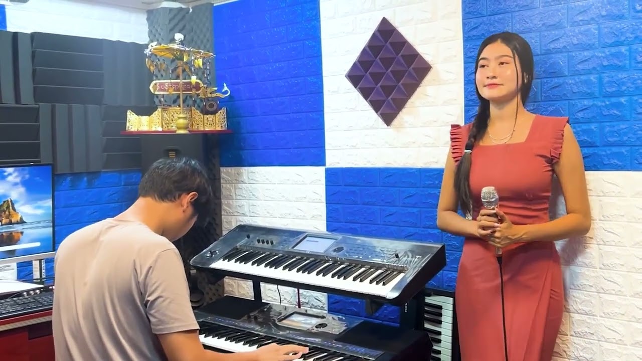 အမေ့မျက်ရည်ကြွေမှာစိုး - မေသဇင် (Cover) (Live Record)