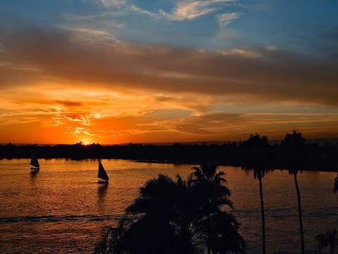 أغنية قوم بإيمان وبروح وضميرلكوكب الشرق أم كلثوم من كلمات عبد الوهاب محمد ولحن رياض السنباطى