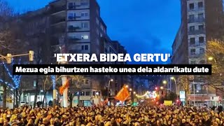 'Etxera bidea gertu' lelopean manifestazio jendetsua