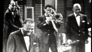 Video thumbnail of "Louis Armstrong - Satchmo On The Sunny Side of The Street"