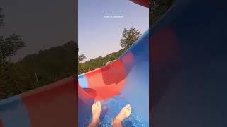 Rot-Blaue Riesenrutsche im Freibad Aquarina Rheinau