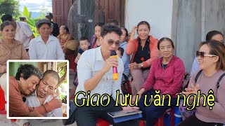 Giao lưu văn nghệ miệt vườn trong cuộc đoàn tụ của chị em anh Côi tại Quảng Nam.