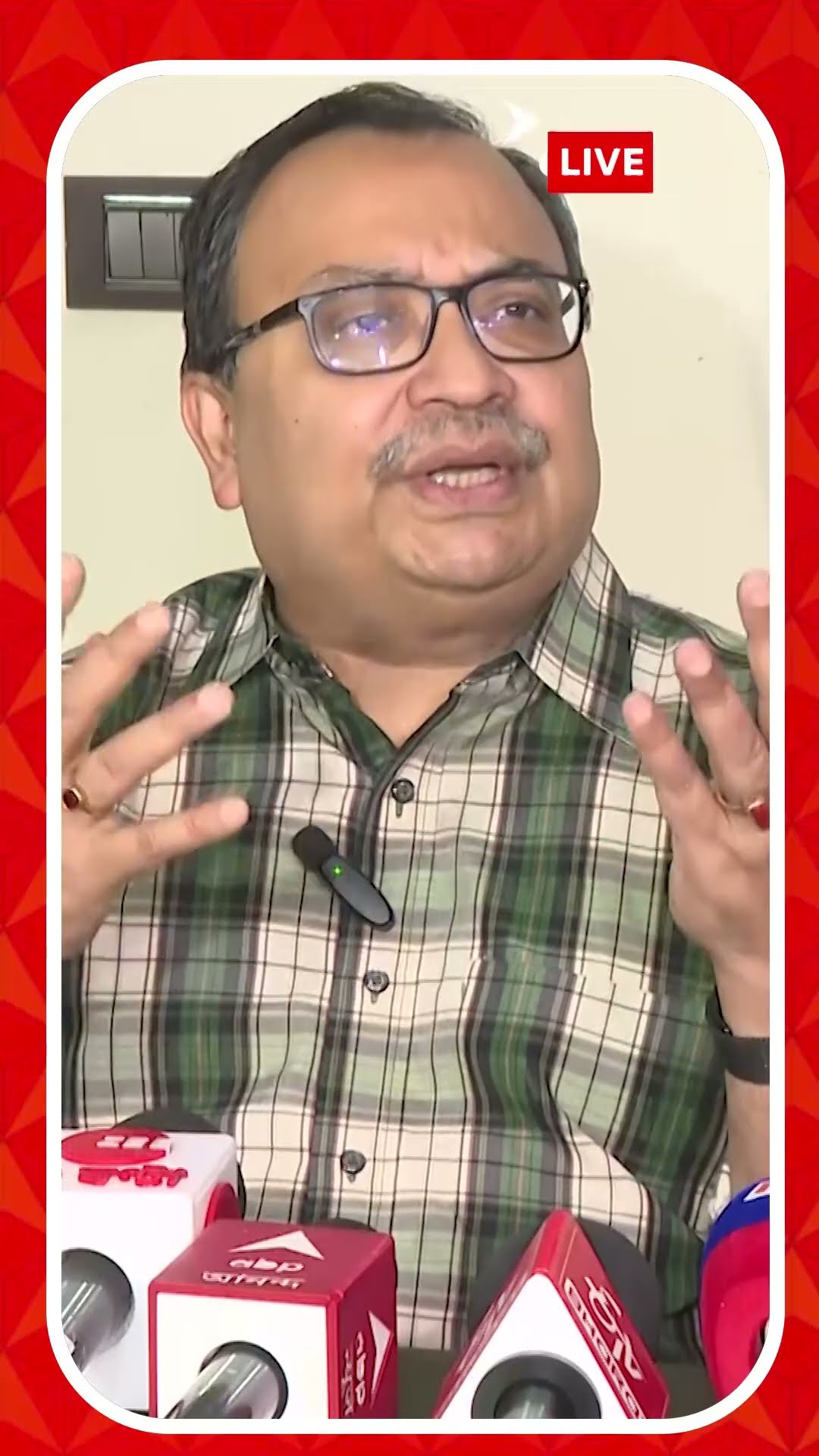 'যাত্রী সুরক্ষা কোথায় ?', কুম্ভ যাত্রায় ট্রেনে নাট্যদলের হেনস্থা প্রসঙ্গে কেন্দ্রকে নিশানা কুণালের