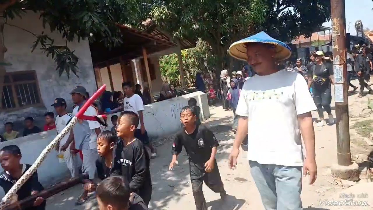 arak-arakan dan Ngunjung buyut desa kreyo 2023#motivation #tradisional