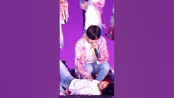 Taehyung Touching Jungkook S Heart Jungkook Pretends To Faint On Stage Taekook Bts 