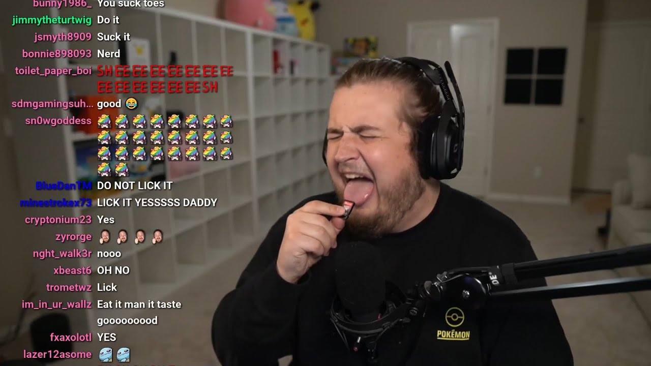 Purplecliffe Licks the Switch Cartridge