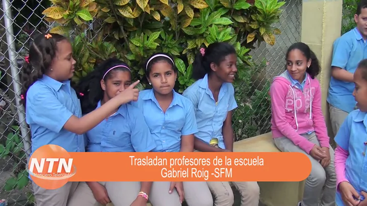 Trasladan profesores de la escuela Gabriel Roig SF...