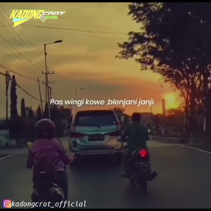 Story WA menungso oratoto lirik akustik