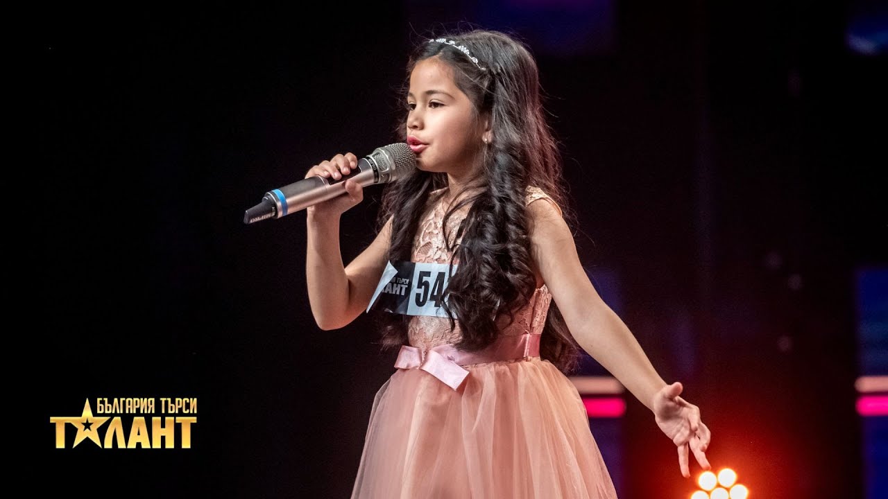 7-годишната Цвета-Мей Василев изпълни песента 