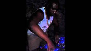 dj shizzo on the mix