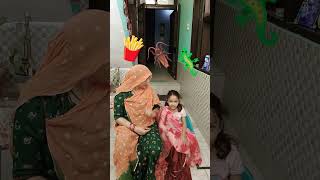 axita और वेदिका को छिपकली खानी है 😱😱 #comedy #funny#viral #viralvideo 😱😱😱😱😱 #funniestvideo