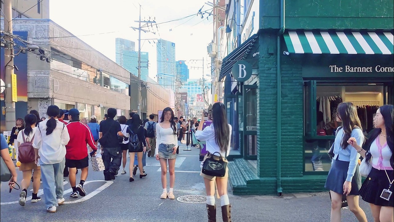 Walking Seoul’s Trendiest Street 성수동 | Global Vibes in Seongsu (4K HDR)