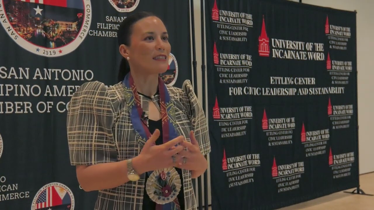 Singing Priests by Maurilio Cruz | UIWtv | 10.23.25