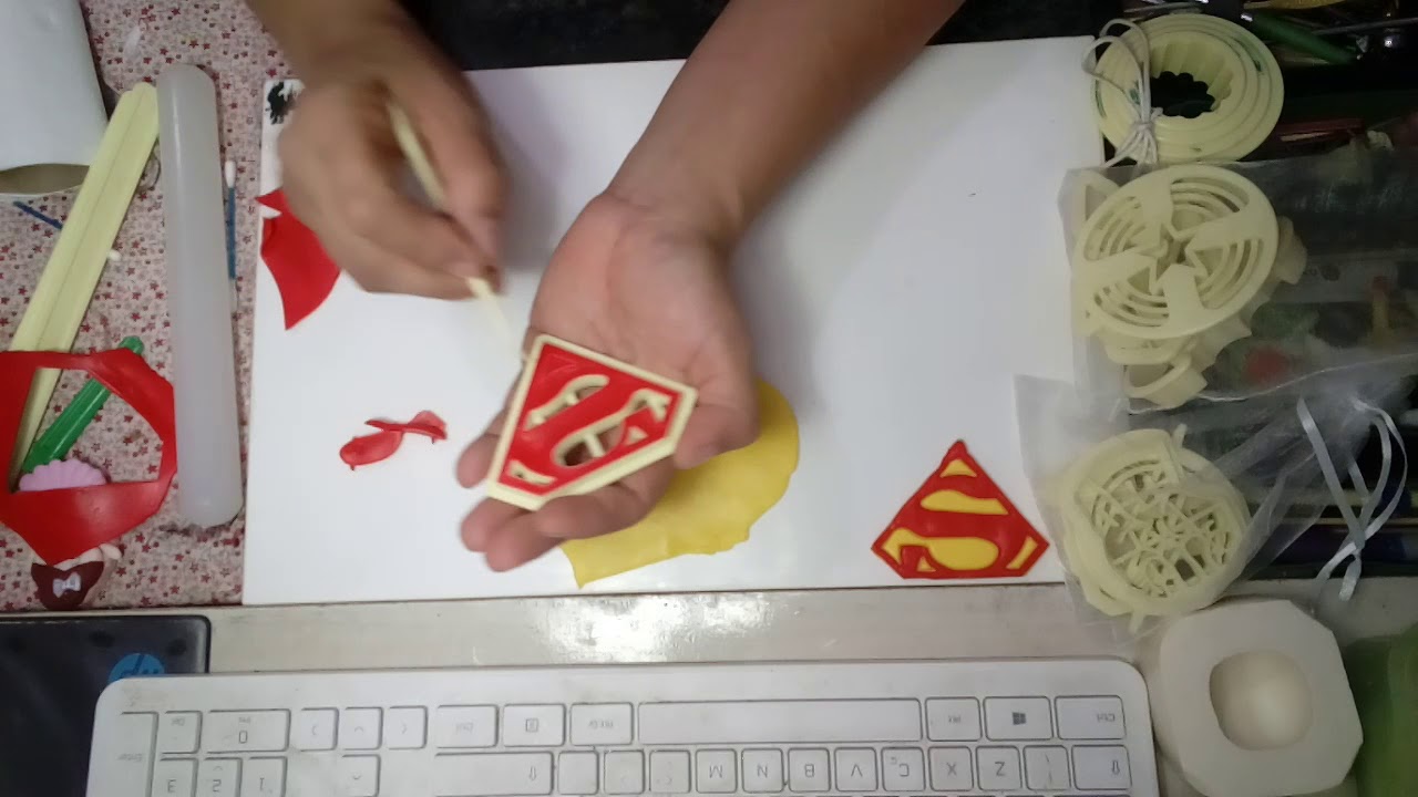 Símbolo do Super Homem ( cortador #bluestar )