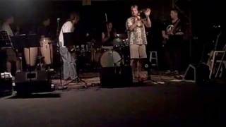 THE CASHOLAS PERFORM "PAUL SIMON" AT THE 2011 CASH BASH screenshot 2