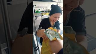 Küçük Kardeşim Dirseğini Çarparsa