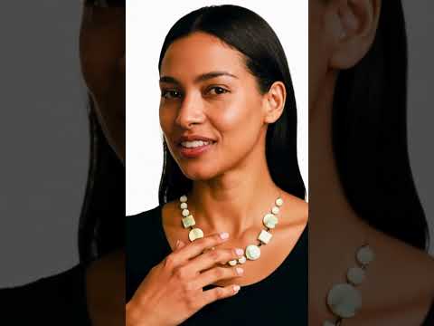 Women's Mother of Pearl Gemstone Necklace #designergemjewels #gemsnjewellery #necklace