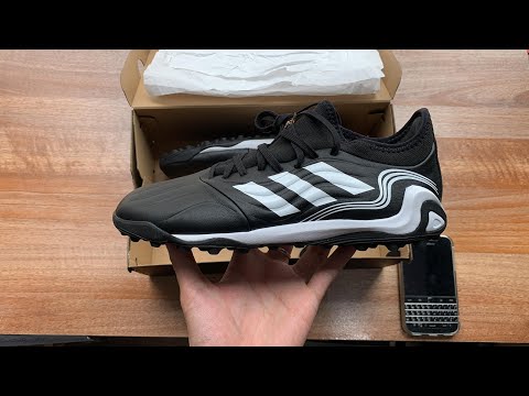 Video TRÊN TAY MẪU GIÀY ĐÁ BÓNG AD.IDAS COPA SENSE.3 TF PHÓI... - youtube
