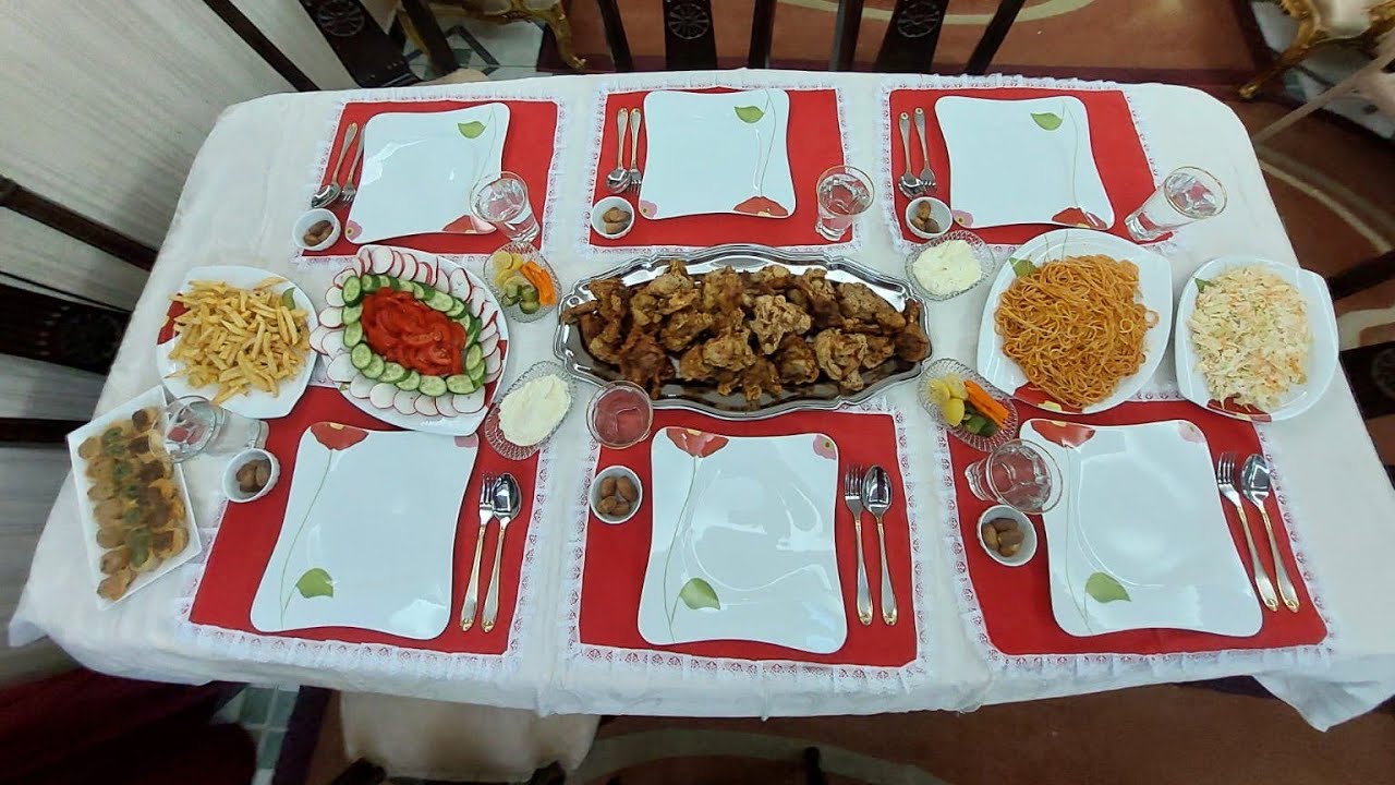  سفرة فطار ١٠ رمضان  كنتاكي و سلطة كول سلو ام سمر 