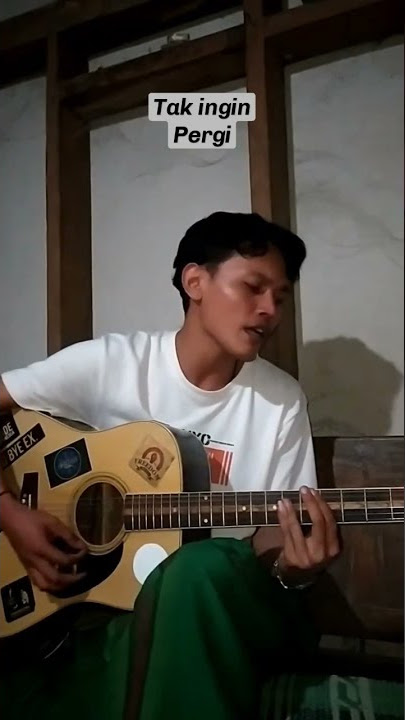 Dan ku tak ingin pergi karena rasa ini || Story wa #shorts #guitarcover #storywa #viral #viralvideo