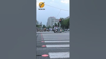 🚦Intelligent Smart Zebra Crossing System application!#smartcity #trafficlight #roadstud #roadsafety