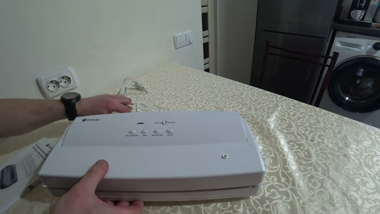 Вакуум-упаковочная машина HENDI (модель 975350)