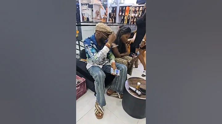 Missing 49y/o 2Face Idibia and his woman, Natasha spotted doing some hair shopping a couple days ago