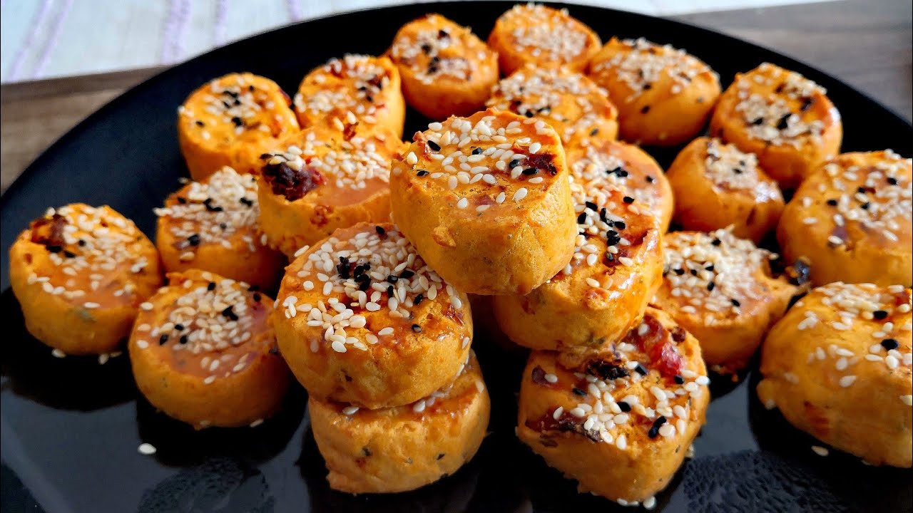 KURU DOMATESLİ, KEKİKLİ NEFİS TUZLU KURABİYE