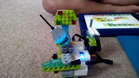 Lego Wedo Measuring Scale contraption with tilt sensor control