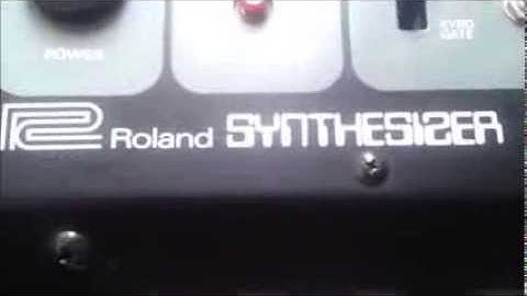 Roland System 100 ,101 keyboard bass drum demo.