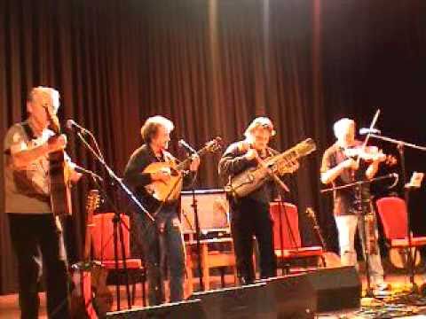 Andy Irvine & Dnal Lunny's Mozaik ~ 'Reuben's Trai...