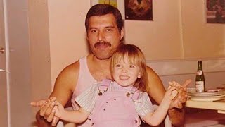 Video thumbnail of "Rare Pictures Of Freddie Mercury's Private Life"