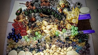 видео: Распаковка коробки с диковинками Джона Бида «Мария-Антуанетта №16» картинка: Распаковка коробки с диковинками Джона Бида «Мария-Антуанетта №16»