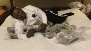 Blac Youngsta “Cries After Counting 2 Million Dollars”