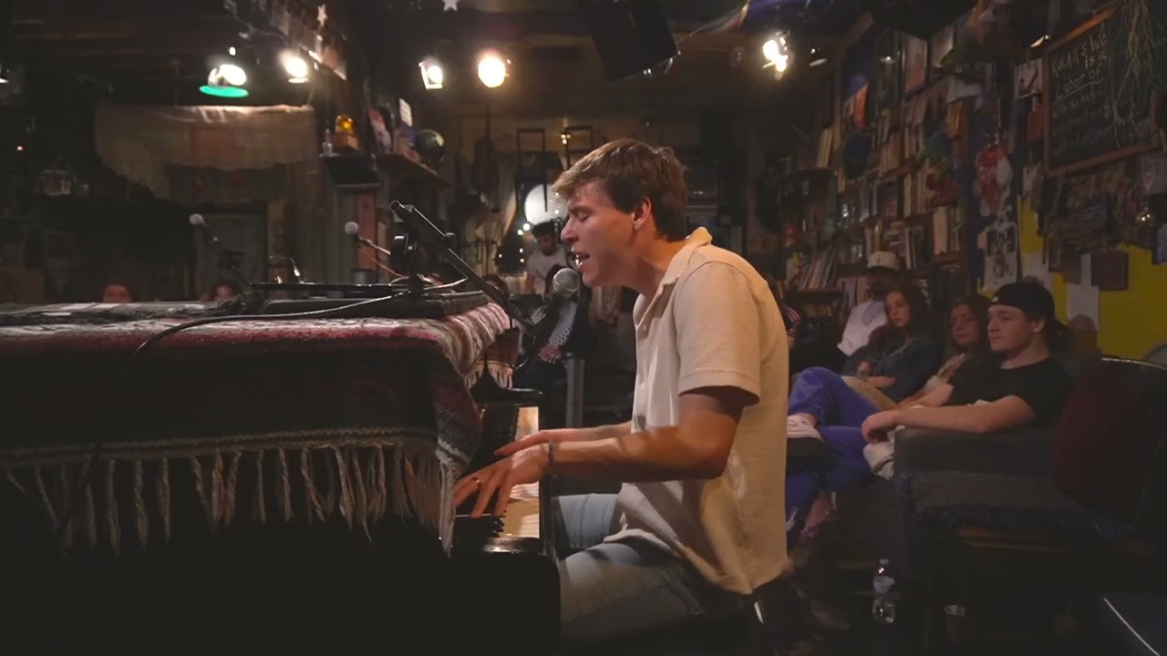 Mario Houle - The Martyr (LIVE at Kulak's Woodshed)