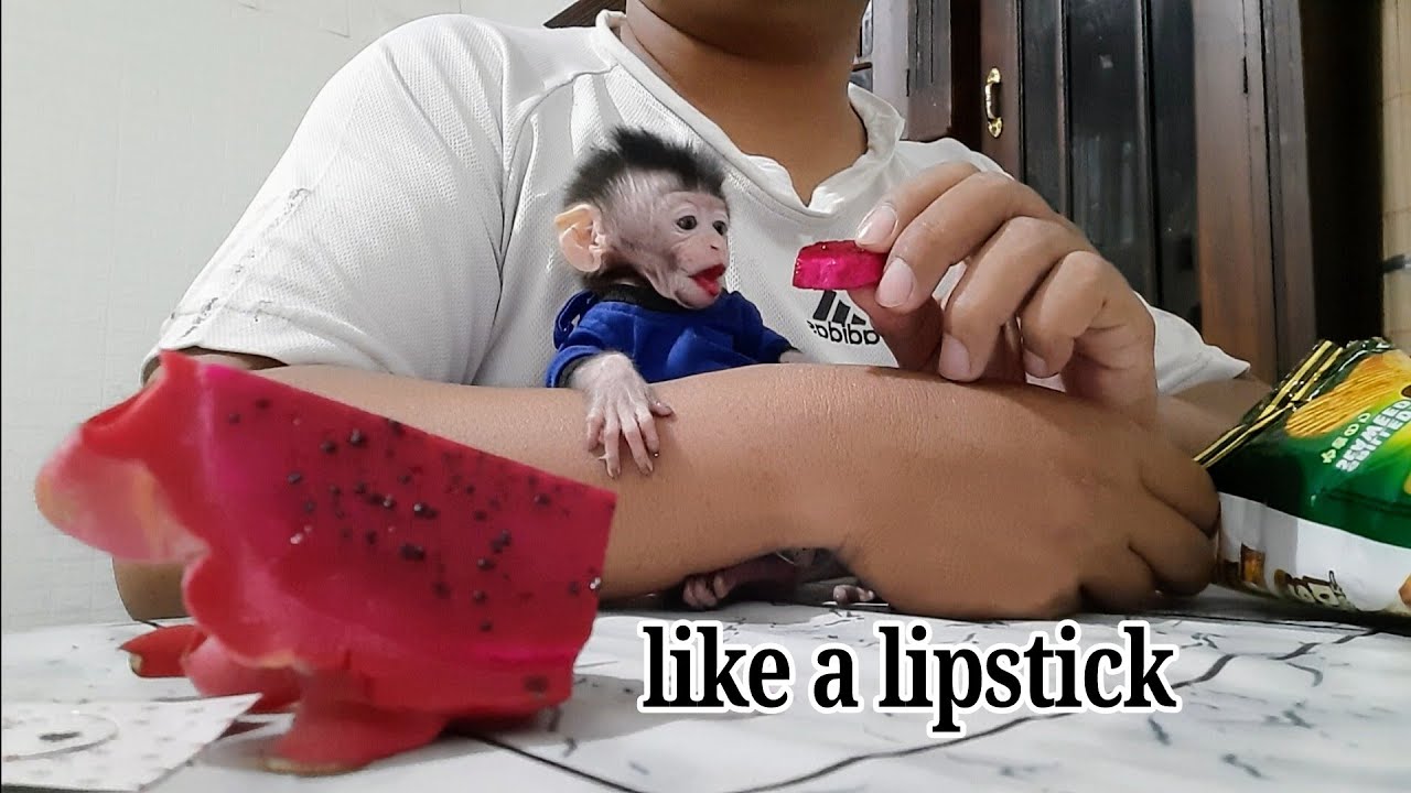 OMG! libby is like wearing lipstick