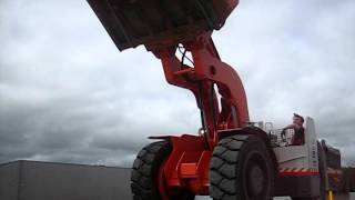 LS190 lifting 8 tonne