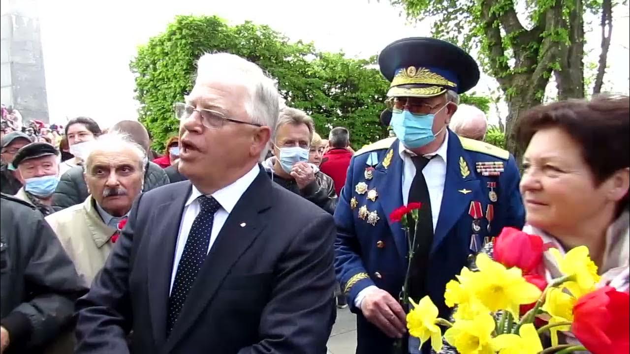 Петром маем. Петром маем