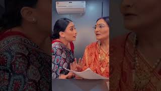 Sisters gossip 😜 watch our dhamal reel on sister series every wednesday and share with your sister