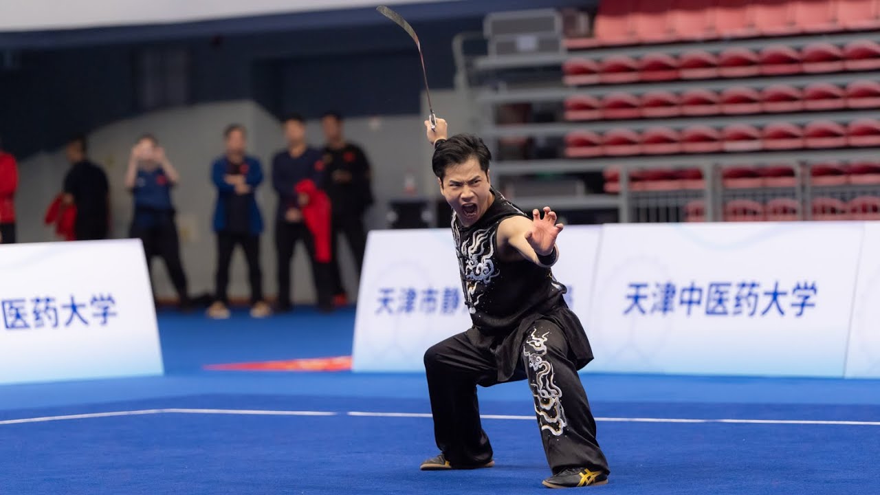 2024 冠军赛 男子南刀  第1名 广东 李剑鸣 9.806分 2024年全国武术套路冠军赛 男子南刀 NanDao